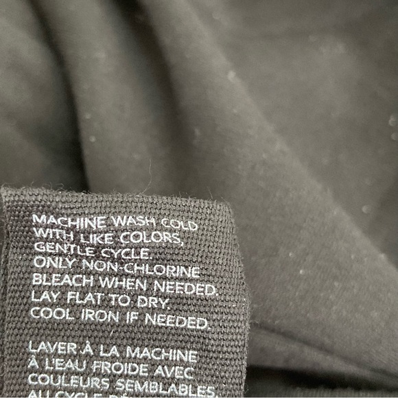 Hue Size Large Black Seamed Luxe Ponte Skimmer Inseam 27 NWT - Picture 9 of 9